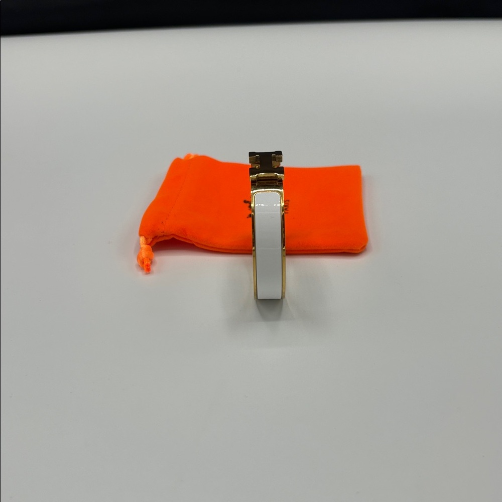 Stainless steel Gold and White Clic H Bracelet for women’s - Picture 3 of 6